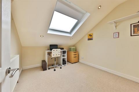 6 Bellmans Croft, Copmanthorpe, York, YO23 3YH