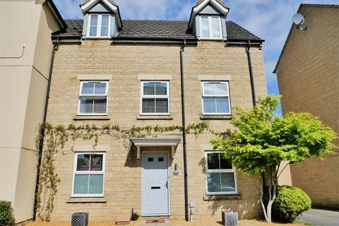 4 bedroom semi-detached house for sale, Nuthatch Road, Calne