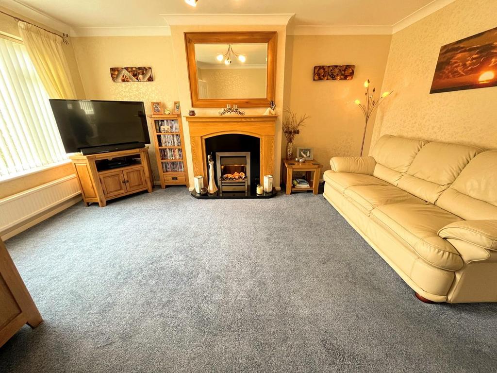 Fulthorpe Avenue, Darlington 3 bed semidetached house for sale £220,000