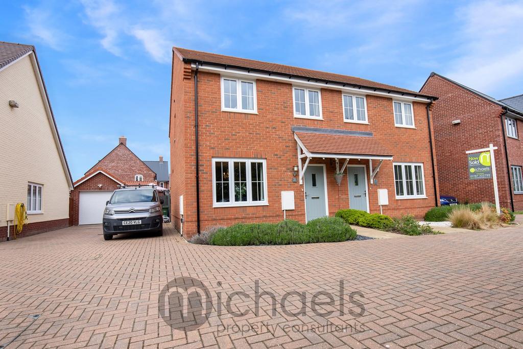 Fiske Avenue, Halstead, CO9 3 bed semidetached house £360,000