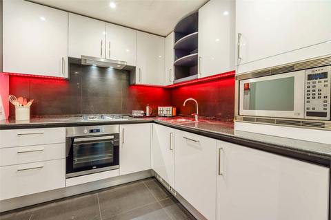 2 bedroom apartment to rent, 39 Westferry Circus, Canary Riverside, London, E14