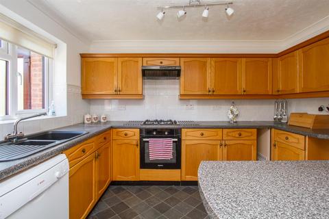 16 Barley Close, Telscombe Cliffs, Peacehaven, BN10 7JQ