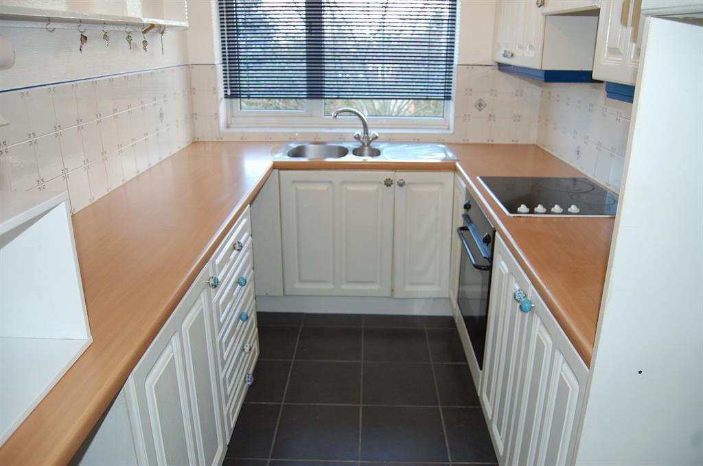 Sandyfields Road, Dudley, Sedgley... 2 bed £695 pcm (£160 pw)