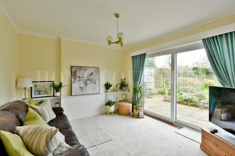 3 bedroom semi-detached bungalow for sale, Oakroyd Avenue, Potters Bar, EN6