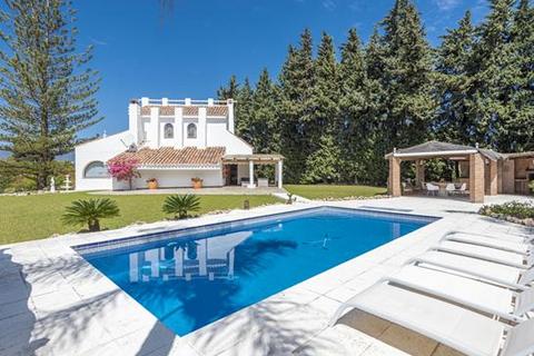 7 bedroom villa, Sotoserena, Estepona, Malaga