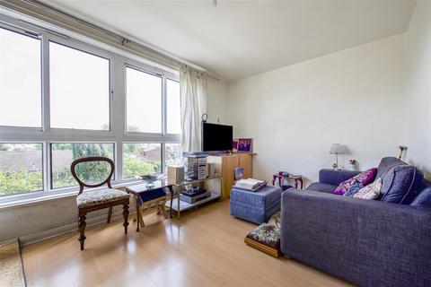 Studio for sale, March Court, Warwick Drive, London