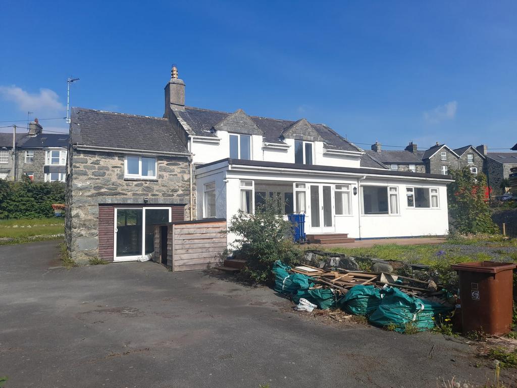 Coed Coch, Dyffryn Ardudwy 3 bed detached house for sale £375,000