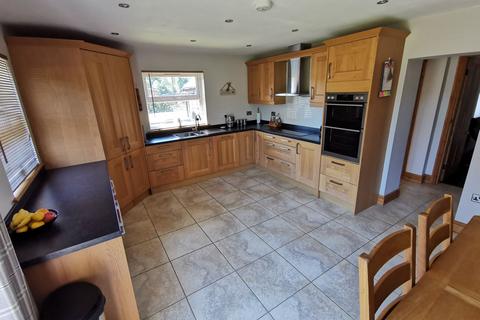 4 bedroom semi-detached house for sale, Llys Mynach, Fron Goch, Bala