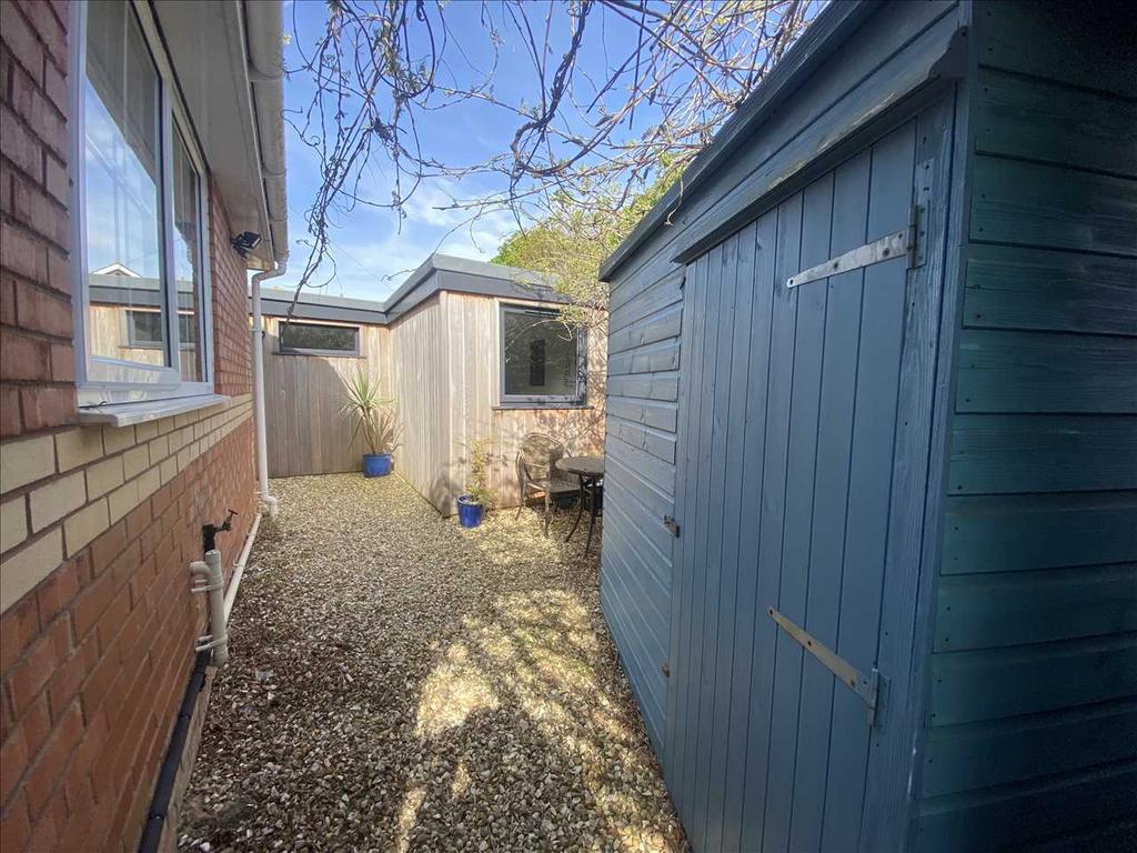 Side garden