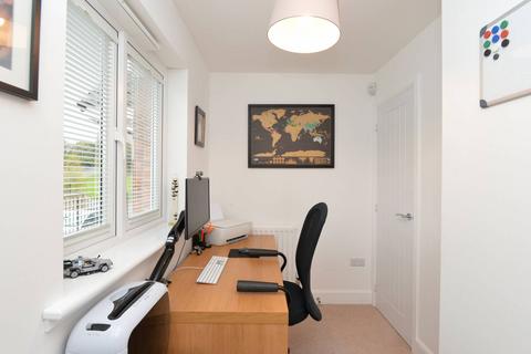 7 Pikes Pool Drive, Kirkliston, EH29 9GH