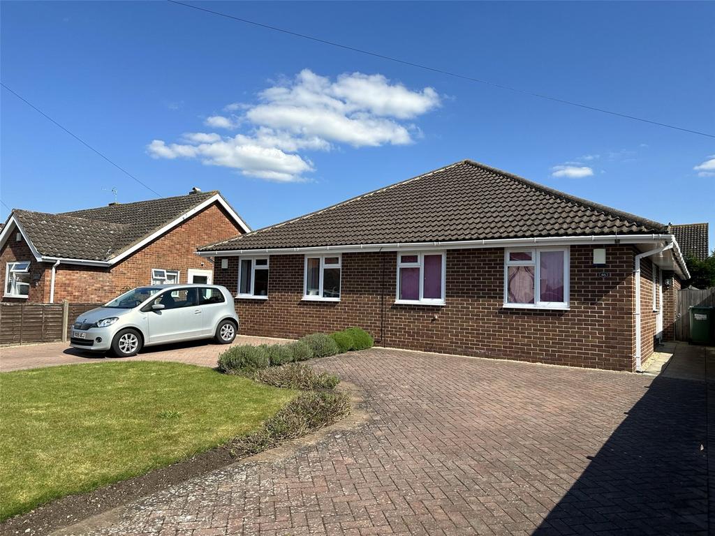 Chosen Way, Hucclecote, GL3 2 bed bungalow for sale £250,000