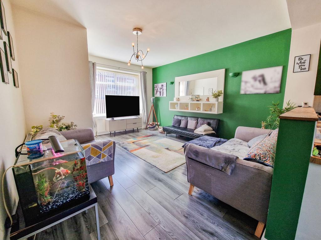 Rothesay Terrace, Bedlington... 2 bed ground floor flat £65,000