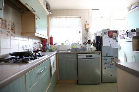 90 Heath Road, Romford, RM6 6LH