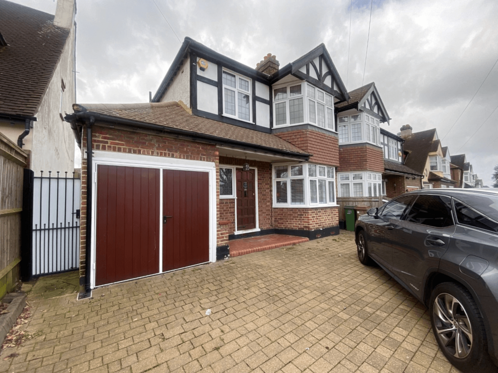 Three Bedroom House to Let