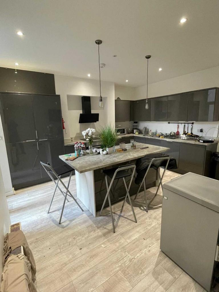 Memorial Road, Walkden 5 bed terraced house to rent £600 pcm (£138 pw)
