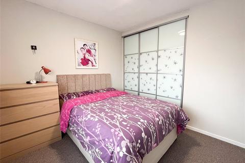 38 Ambleside Avenue, Ashton-under-lyne, OL7 9HA