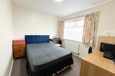 38 Ambleside Avenue, Ashton-under-lyne, OL7 9HA