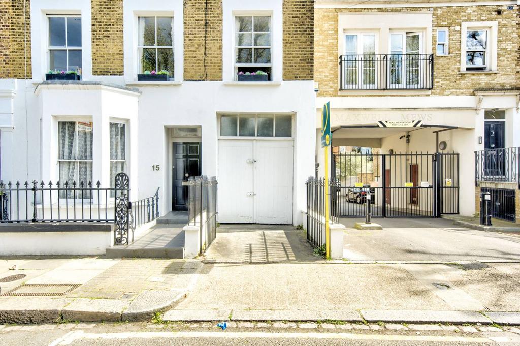 Maxwell Road, Moore Park Estate, London, SW6 Garage for sale £150,000