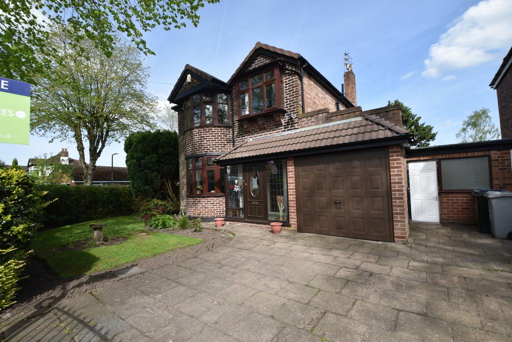 Thirlmere Road, Flixton, M41 3 bed detached house for sale £600,000