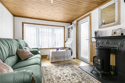 1 bedroom bungalow for sale, Wey Avenue, Penton Park, Chertsey, Surrey, KT16