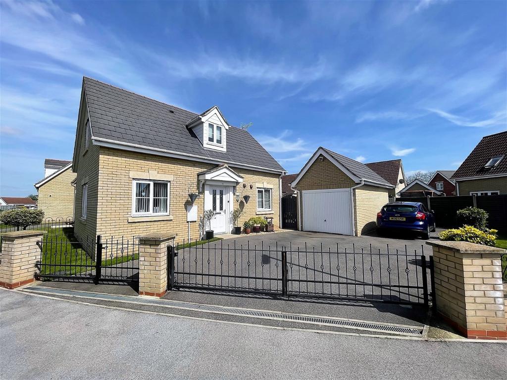 Ellerby Drive, Wisbech 2 bed chalet for sale £235,000