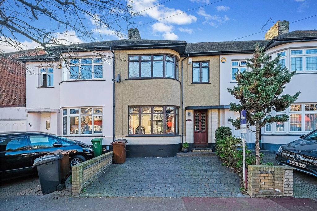 Westrow Drive, Leftley Estate, Barking, IG11 3 bed terraced house for