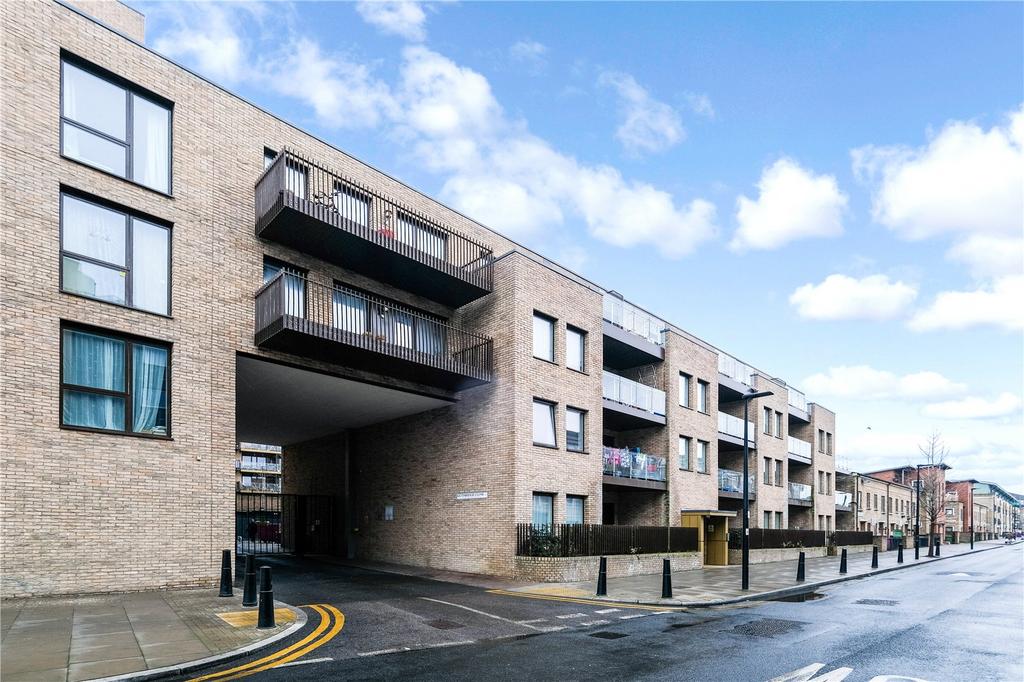 Harrold Court, 17 Guthridge Close, Poplar, E14 1 bed apartment for sale