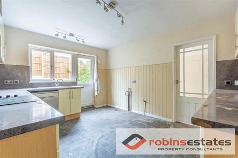 60 Lucknow Drive, Nottingham, NG3 5EU