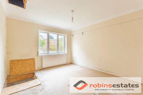 60 Lucknow Drive, Nottingham, NG3 5EU