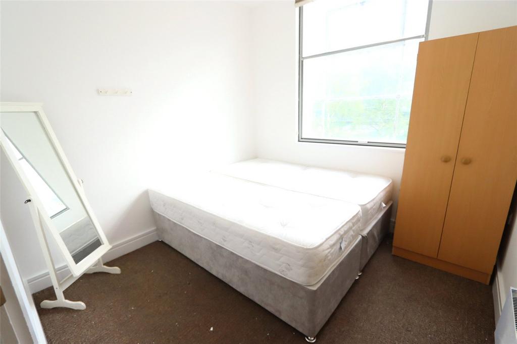 Apartment in Greater Manchester - More