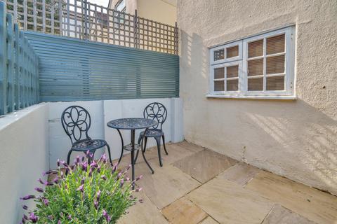 9d The Walk, Winchester, SO22 4PL