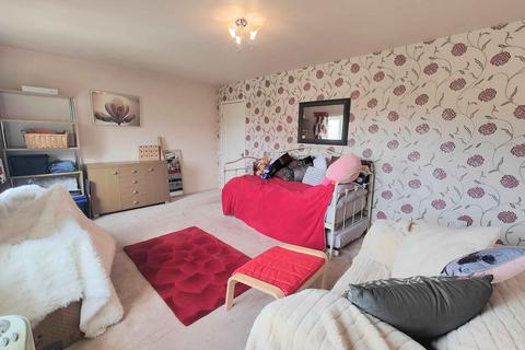 5 Arnold Royd, Brighouse, HD6 3LB