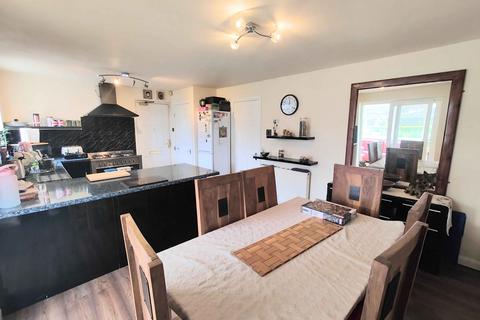 5 Arnold Royd, Brighouse, HD6 3LB