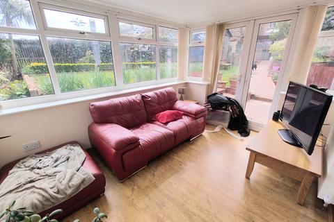 5 Arnold Royd, Brighouse, HD6 3LB