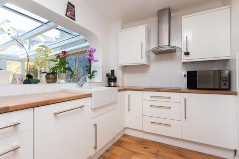 18 Albert Road, Ramsgate, CT11 8DW