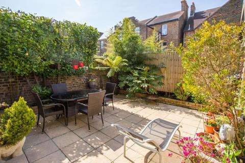 18 Albert Road, Ramsgate, CT11 8DW