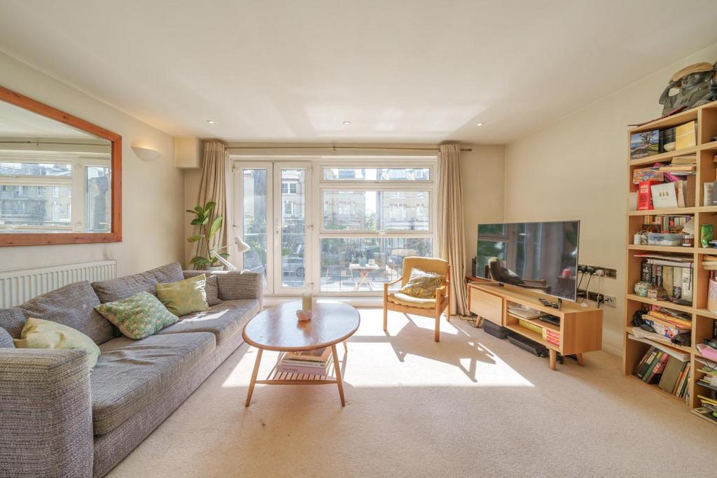 The Chase, Clapham 1 bed flat for sale £485,000