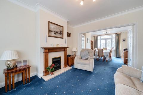 227 Langley Way, West Wickham, BR4 0DW