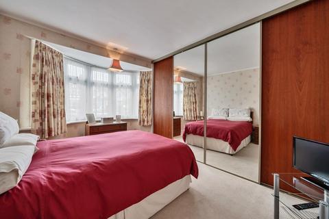 227 Langley Way, West Wickham, BR4 0DW