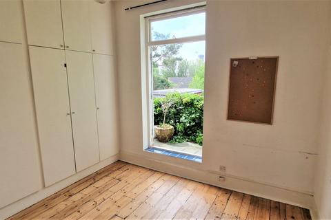 undefined, St. Quintin Avenue, London, W10 6NZ