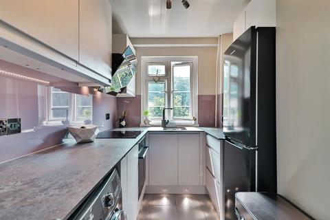 2 bedroom flat for sale, Chiswick Village, London, W4 3DQ