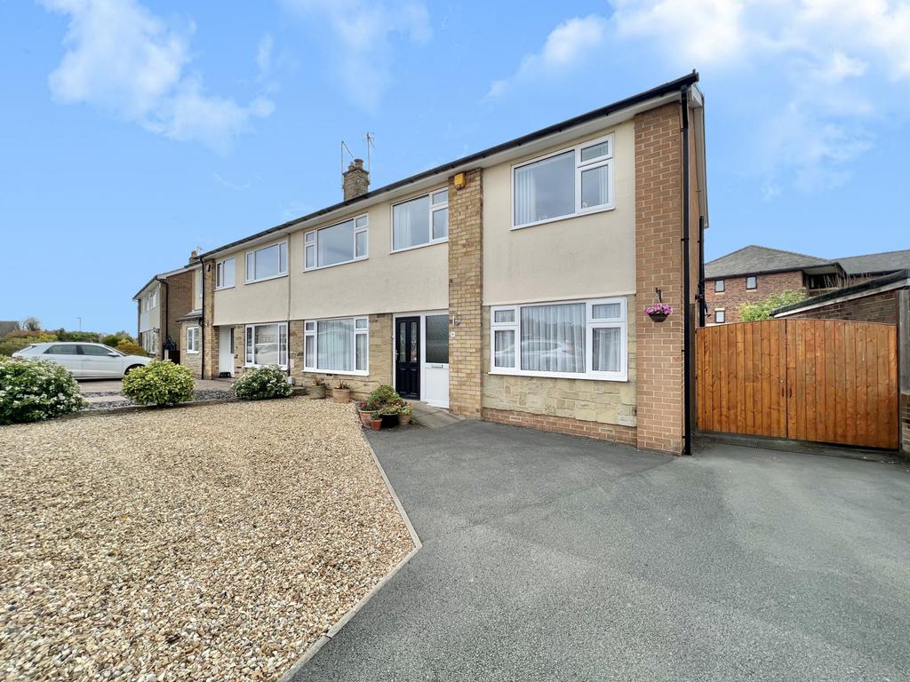 Lindsay Road, Garforth 5 bed semidetached house for sale £375,000