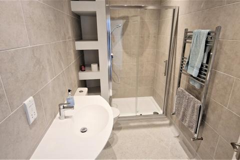33 Coldershaw Road, London, W13 9EA