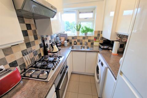 114 Thames Road, London, W4 3RQ