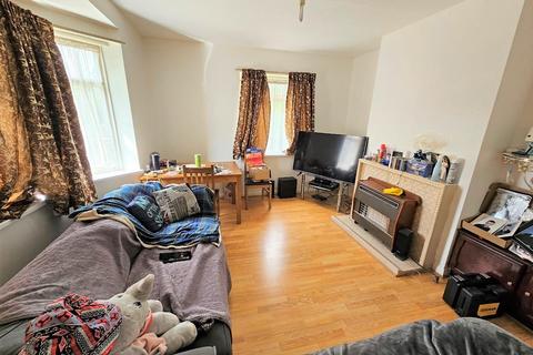 4 The Vale, Feltham, TW14 0JY