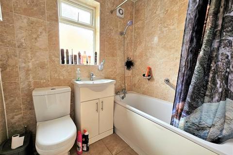 4 The Vale, Feltham, TW14 0JY