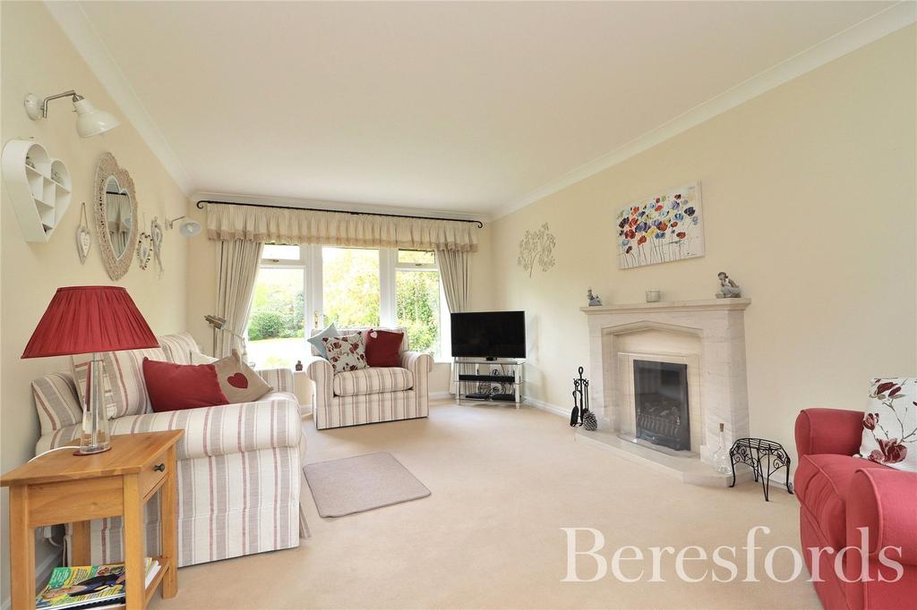 Springfield Place, Chelmsford, CM1 4 bed detached house for sale £