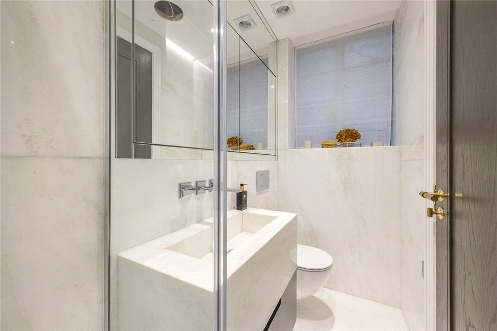 Ensuite Shower Room