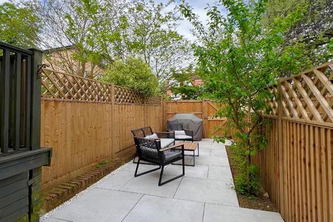 73 Sydney Road, London, N10 2LY