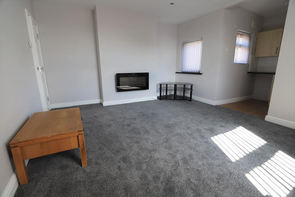 Sparrow Terrace, Porthill... 1 bed flat £600 pcm (£138 pw)
